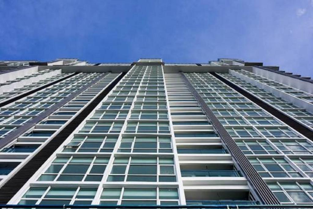 Experience The Coast - Hostahome Suites At Paragon Residence Near Downtown Johor Bahru Eksteriør bilde